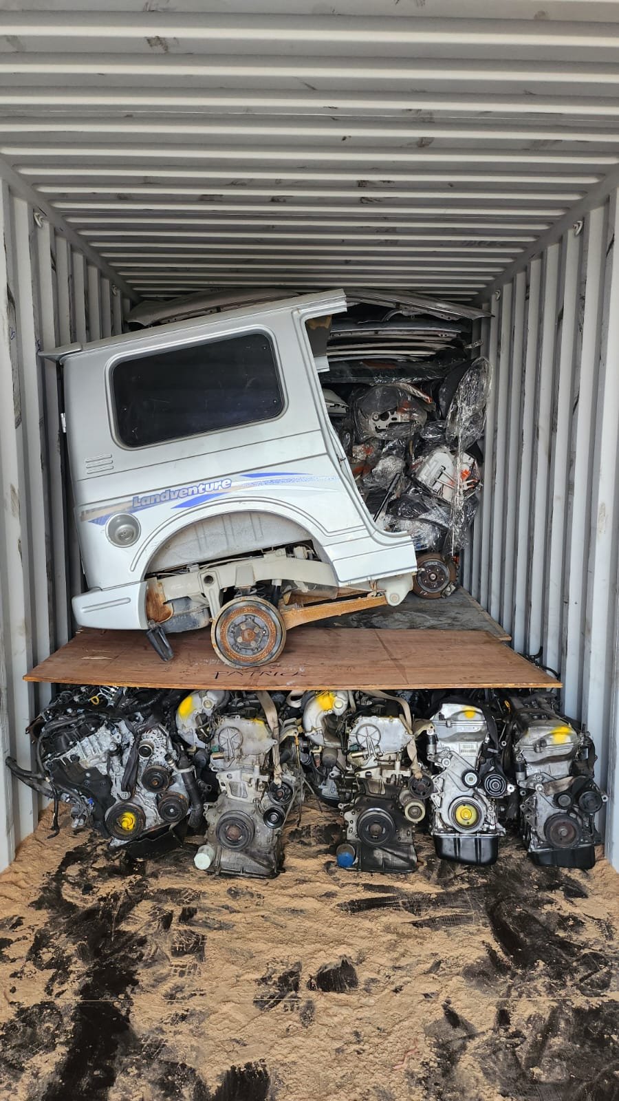 Vehicle shipping and cargo consolidation